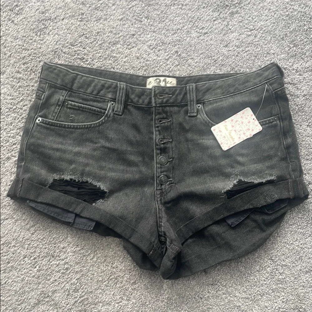 Free People Distressed Jean Shorts NWT - Picture 1 of 6